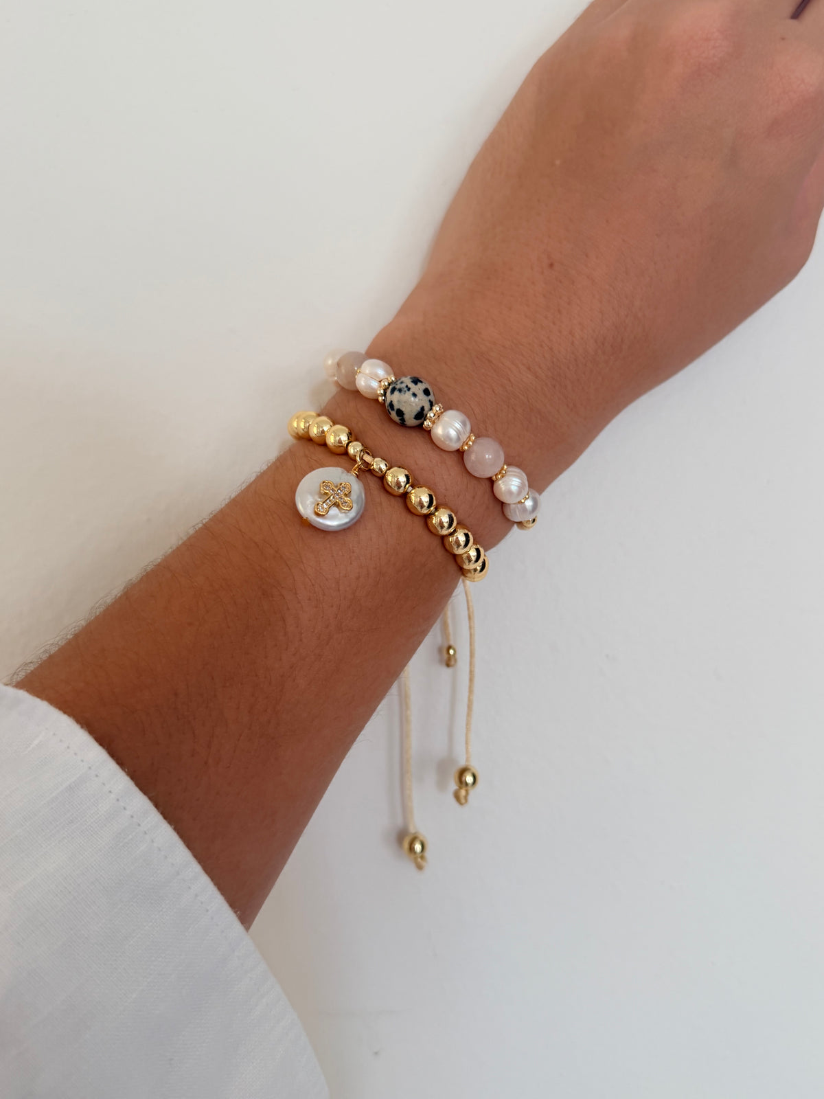 Cruz y Perla Bracelet